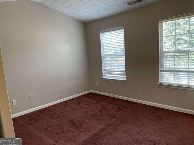 Building Photo - 6206 Flat Trce