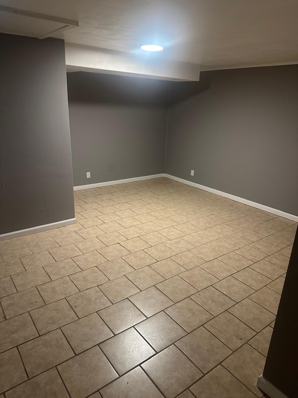 Building Photo - 4403 W Capri Ct