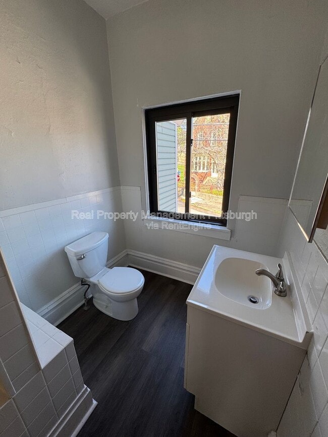 Building Photo - 1825 Rialto St