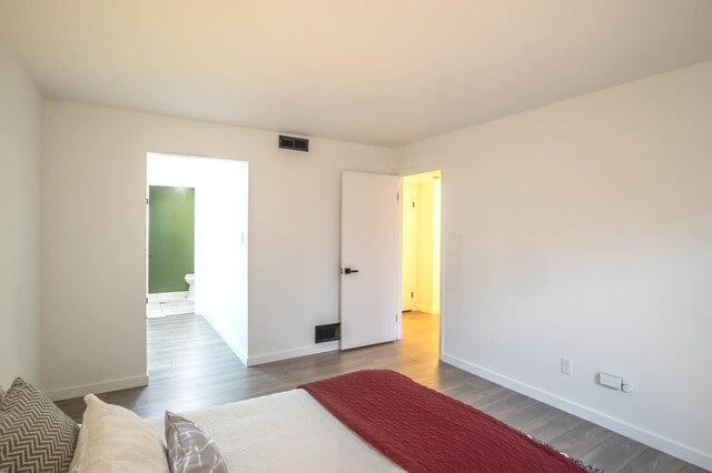 Building Photo - 800 Brook Dr