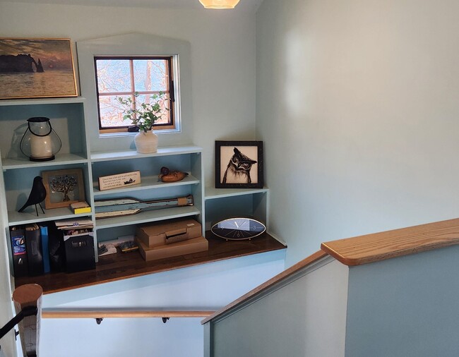 Building Photo - 44 W Shore Rd