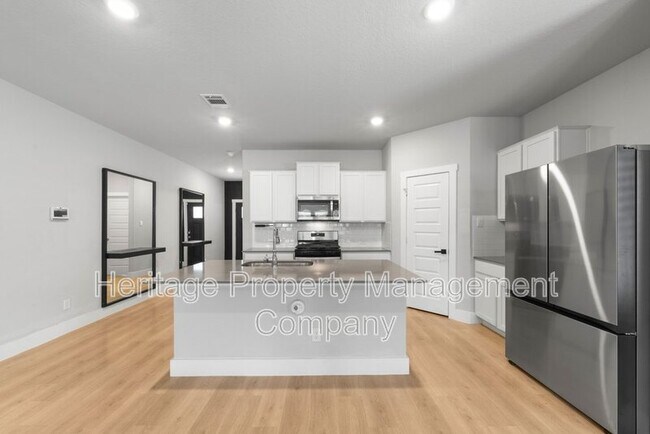 Building Photo - 4534 Lampasas Flts