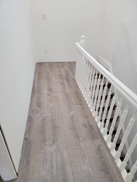 Building Photo - 105 Ridgewood Ave