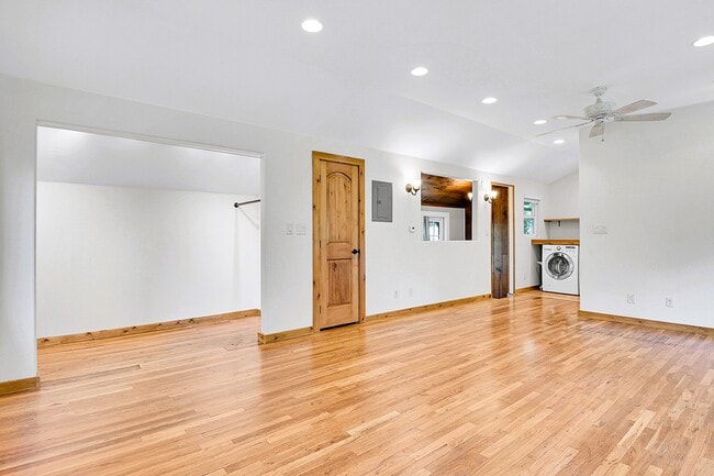 Building Photo - 28929 Golf Way