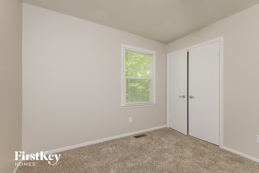 Building Photo - 2312 Barnsley Ct