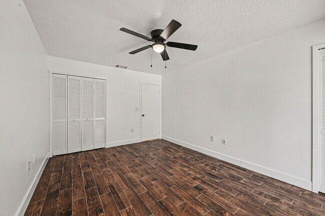 Building Photo - 2173 Stewart Rd