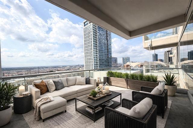 Building Photo - 2408 Victory Park Ln