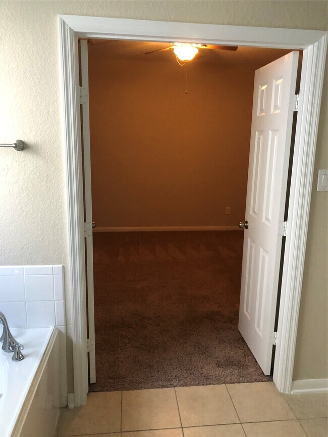 Building Photo - 17218 Mitchell Pass Ln