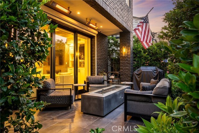 Building Photo - 2037 E Ocean Blvd