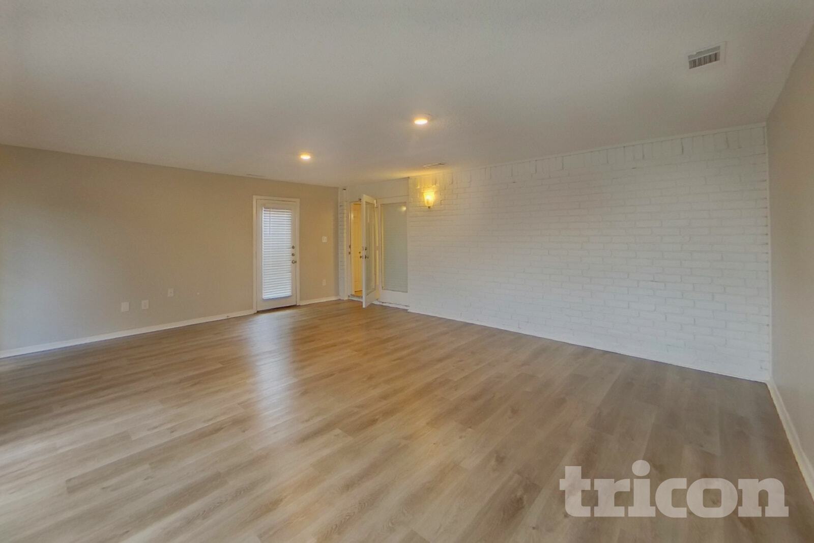 Building Photo - 7309 Hedge Dr
