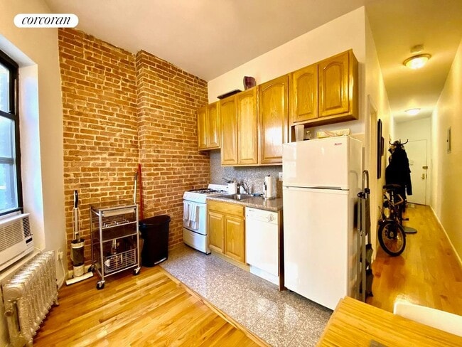 Primary Photo - 368 W 127th St