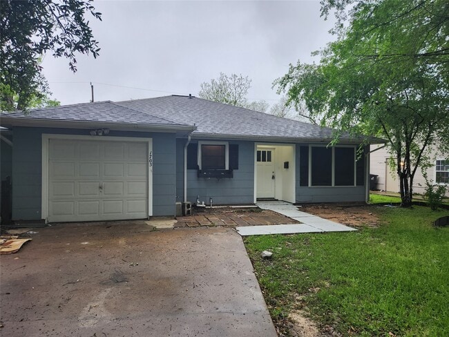 Building Photo - 1705 Frost St