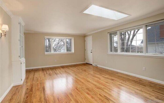 Building Photo - 3125 N Raleigh St