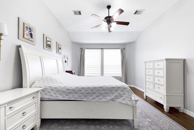 Building Photo - 29022 Pinnacle Ridge Dr