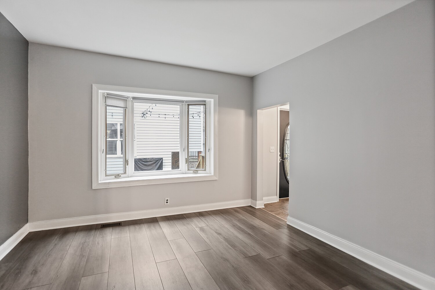 Building Photo - 3227 S Wells St