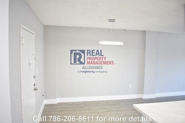 Building Photo - Modern Charm: Newly Renovated 2 Bed 2 Bath Rental Gem Awaits!