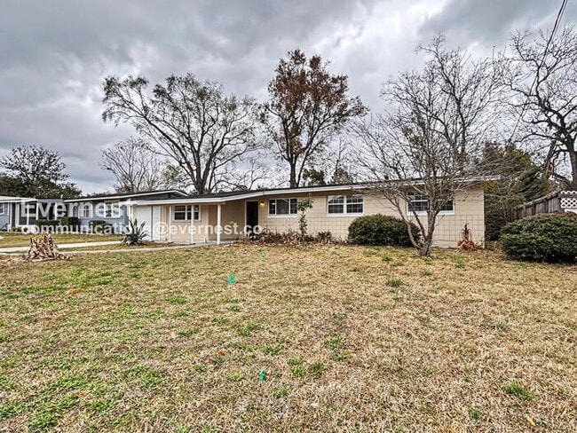 Building Photo - 6757 Snow White Dr