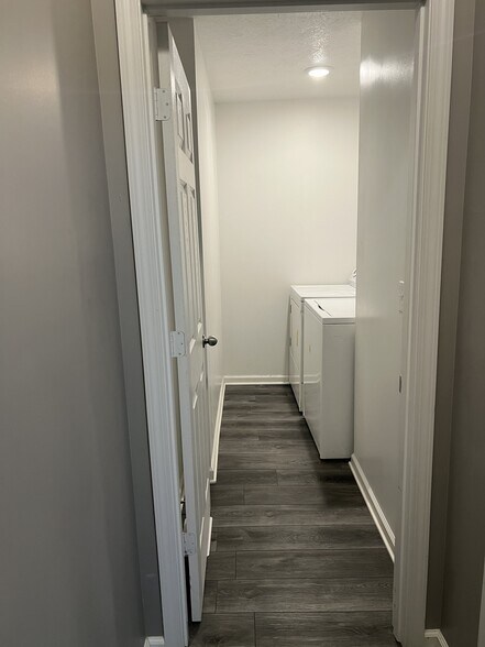 Building Photo - 1745 Garfield St