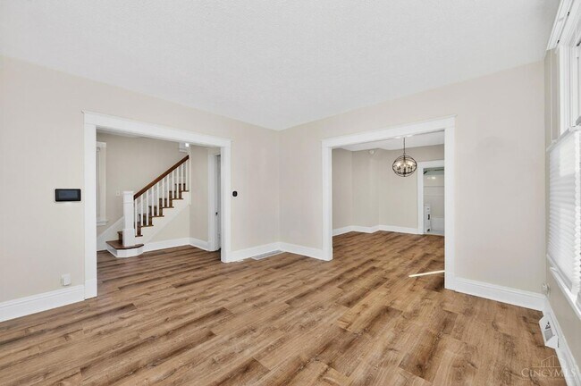 Building Photo - 1007 W Loveland Ave