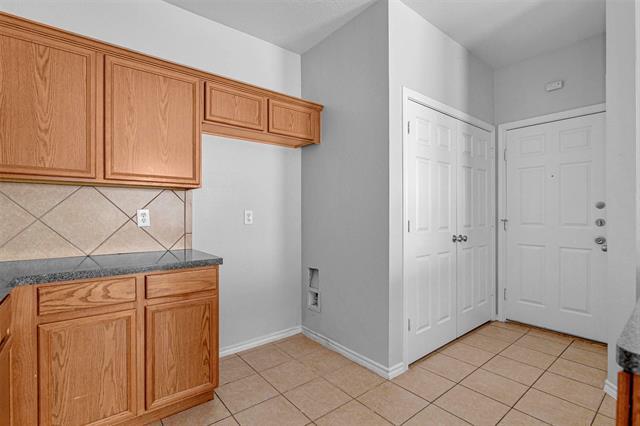 Building Photo - 827 Walnut St