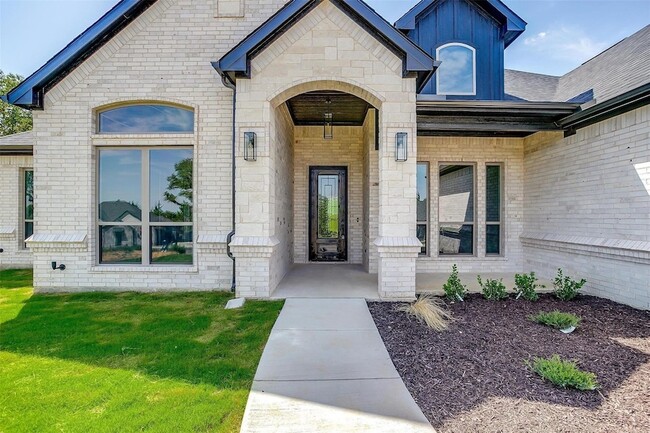 Building Photo - 1007 Meadow Wood Ter