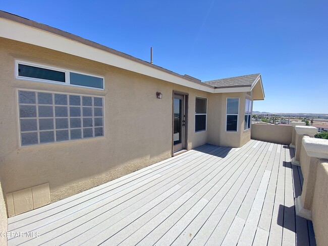 Building Photo - 7415 Camino Del Sol Dr