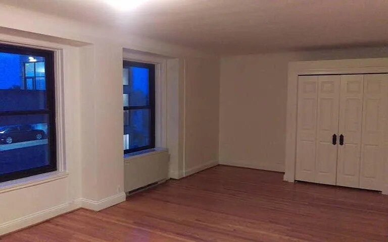 Building Photo - 15 E Kirby St