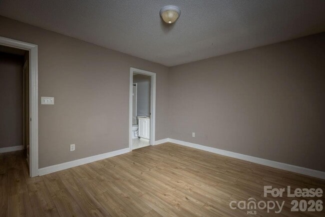 Building Photo - 14623 Waterside Dr