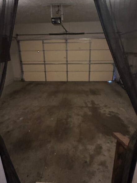 Building Photo - 1256 W Bluegrass Rd