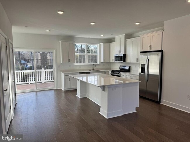 Primary Photo - 117 FRED CLARK Dr