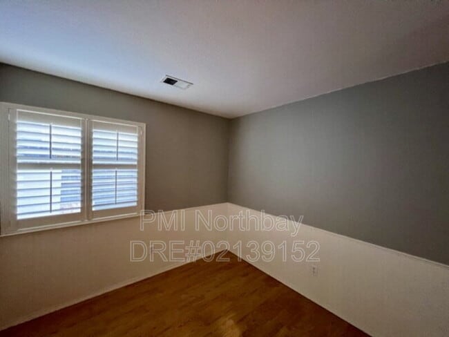 Building Photo - 1465 Wedgewood Ct