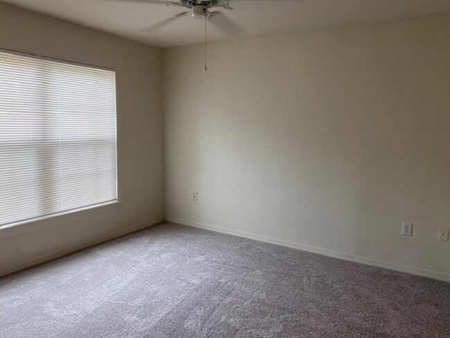 Building Photo - Cypress Fairways 2 Bedrooms 2 Bath