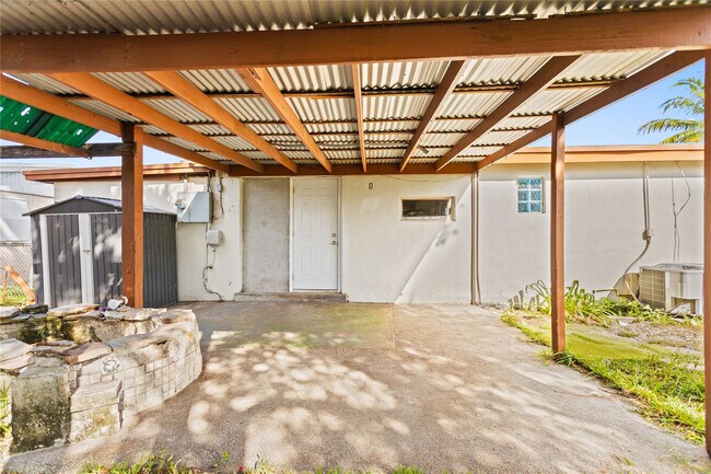 Building Photo - 4184 SW 49th Ct