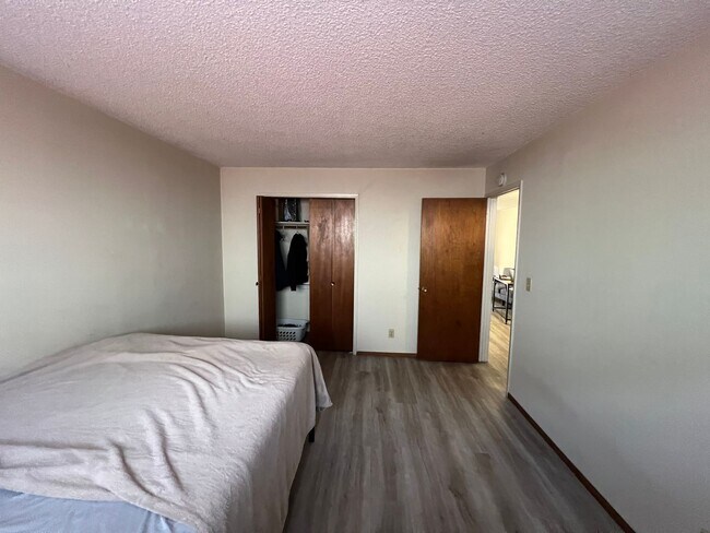 Building Photo - 651 Belladonna Ct