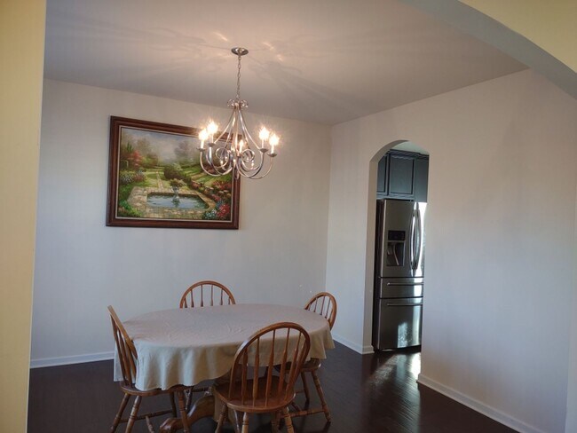 Building Photo - Fabulous Four Bedroom Home in Southeast Columbia!