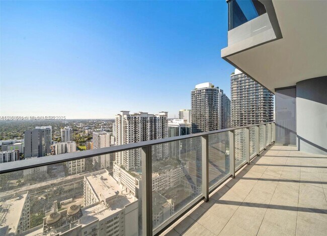 Building Photo - 1000 Brickell Plaza