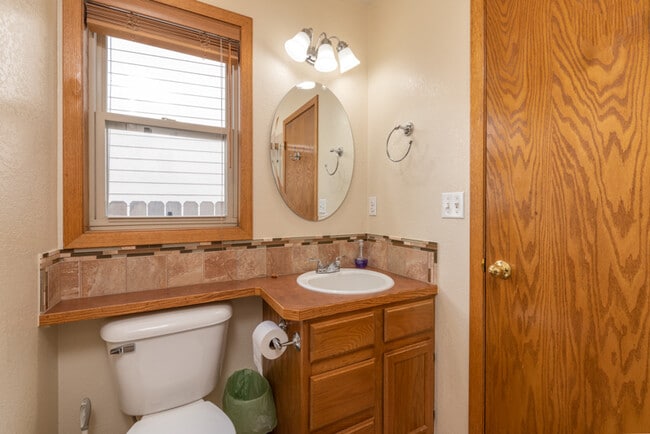 Building Photo - 2338 Moorgate Dr