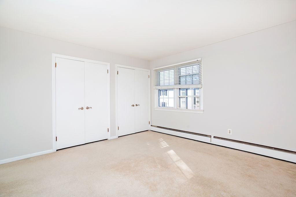 Building Photo - 47 Valley Rd