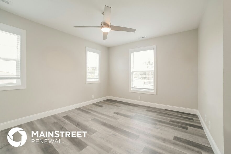 Building Photo - 2167 14th Ave S