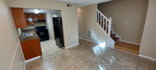 Building Photo - 542 Northridge Crossing Dr