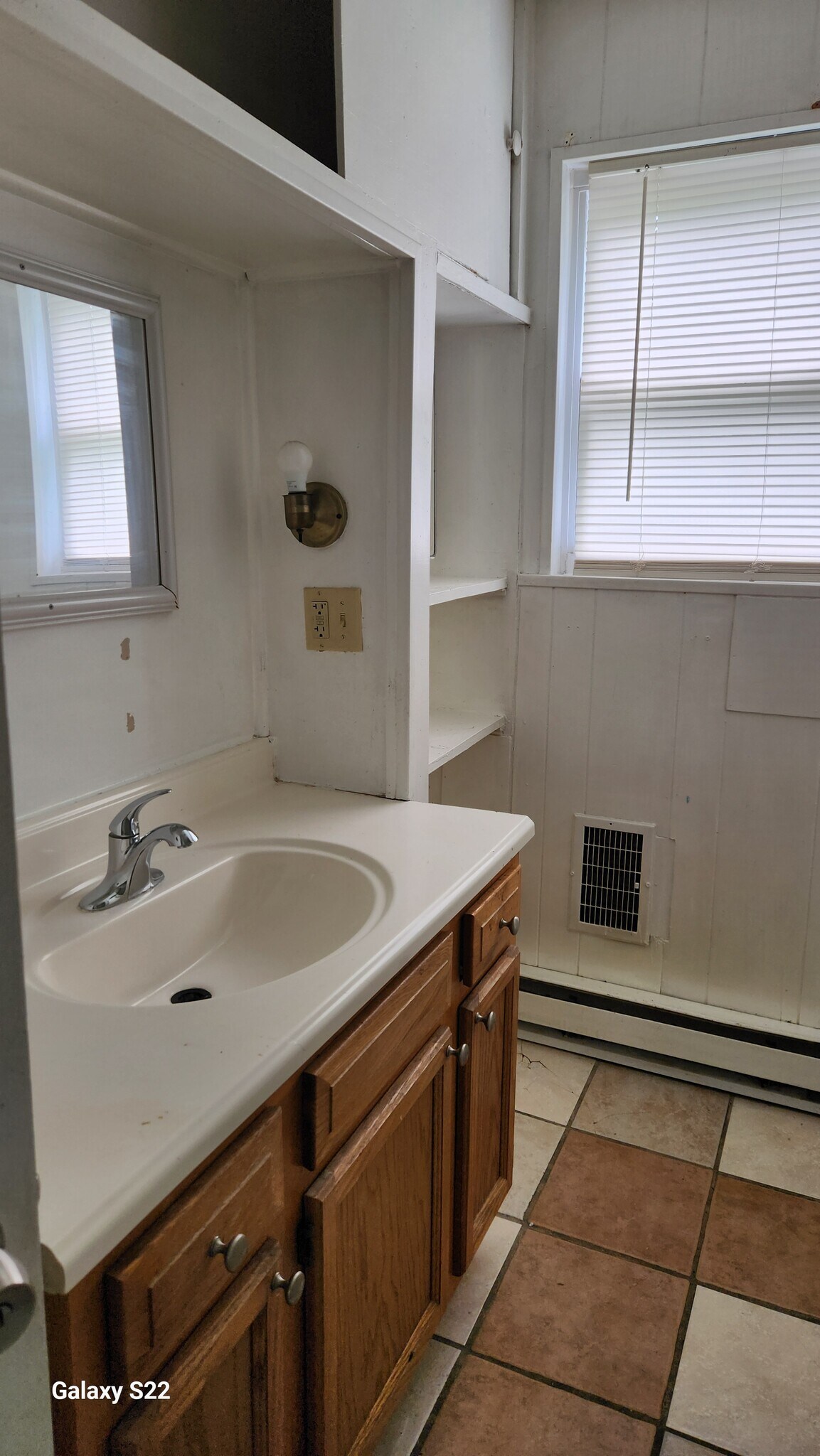 Bathroom - 3247 Faronia St