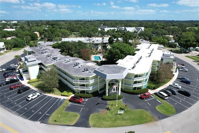 Building Photo - 1100 Ponce De Leon Cir