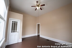 Building Photo - 622 W Russell Pl