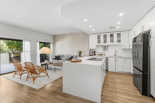 Building Photo - 2400 Brickell Ave