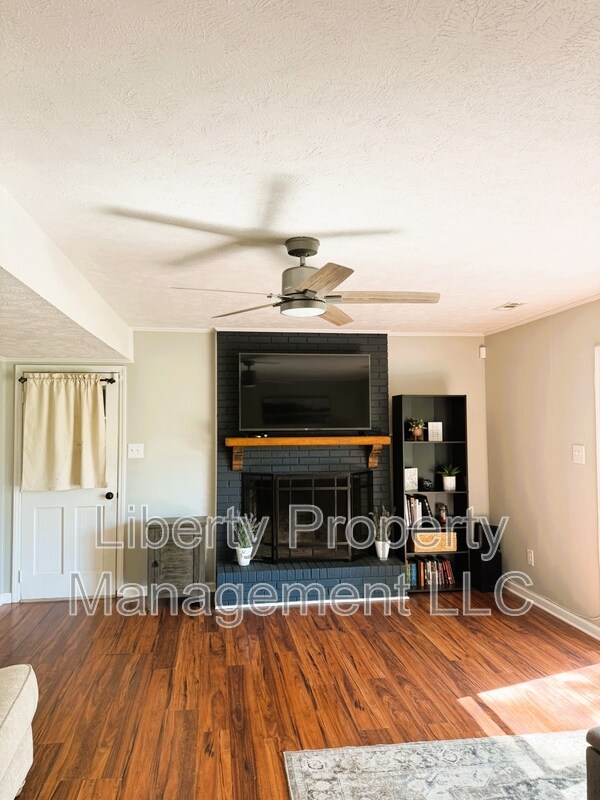 Building Photo - 5406 Leesburg Ct