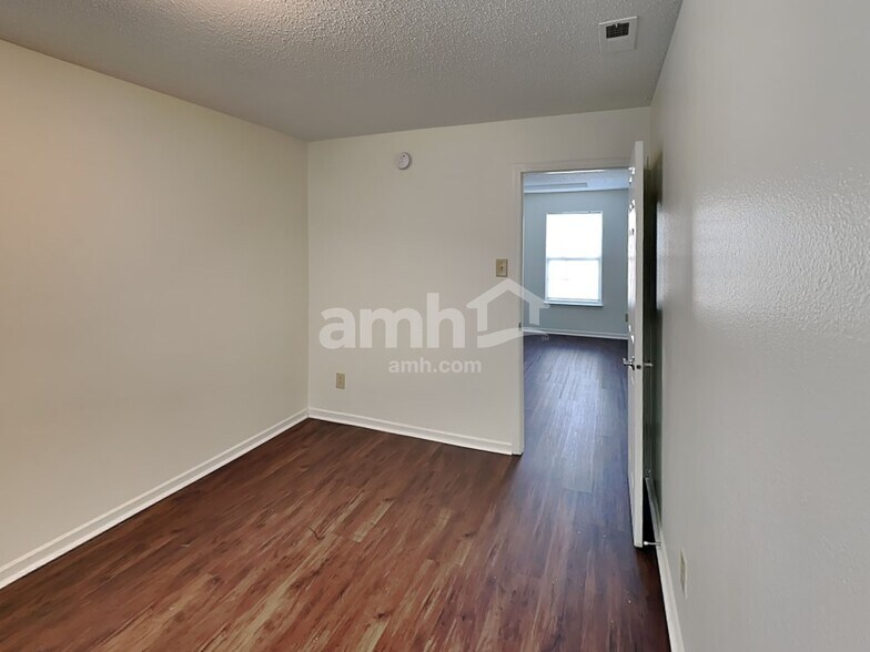 Building Photo - 9414 W Stargazer Dr