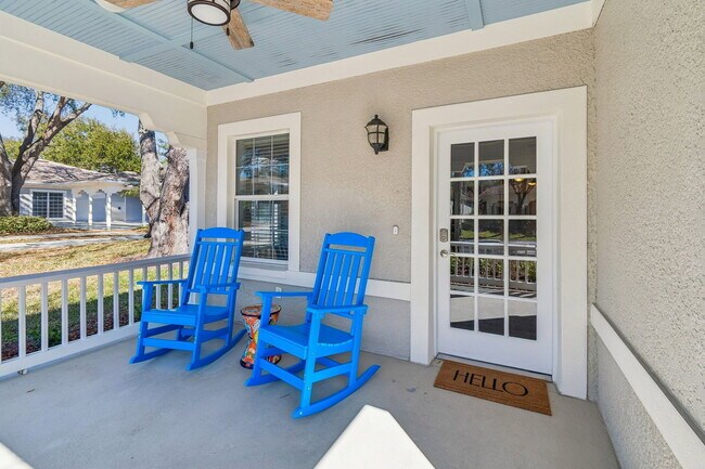 Building Photo - 2011 Villa Sites Dr