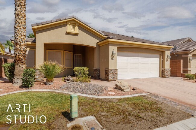 Building Photo - Beautiful 2-bedroom 2-bathroom and 2-car garage located in a gated community