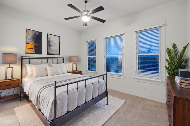 Building Photo - 2217 Seabiscuit Cv