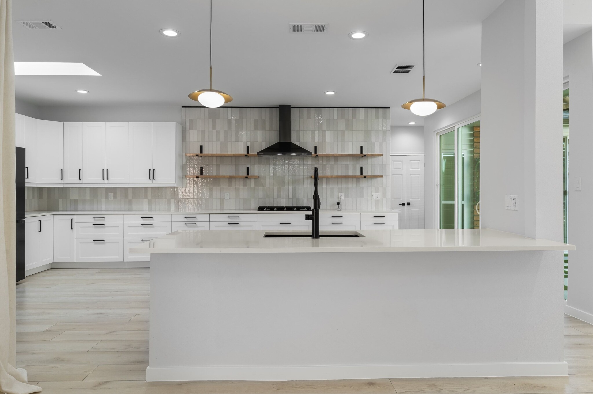 Building Photo - 14140 Regency Pl